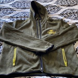 Men’s zippered warm hooded jacket
